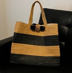 NWOT -  BTB Los Angeles Bahama Mama Stripe Tote in Sand/ Black